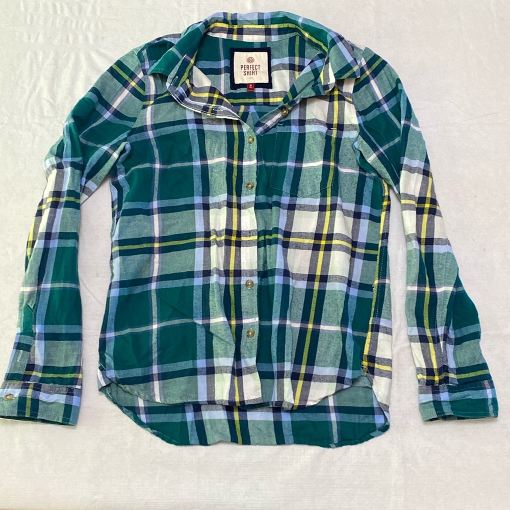 Button down flannel in good condition size M